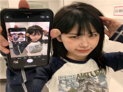 用妻子换银行职务作文800字,银行高层惊人操作，妻子换职务引关注-1