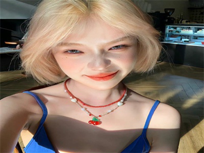 无遮挡男女激烈动态图,网络热图争议：尺度引道德反思-2