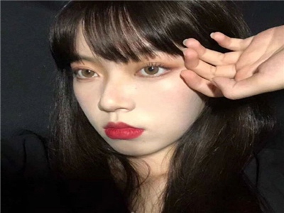 无遮挡男女激烈动态图,网络热图争议：尺度引道德反思-3