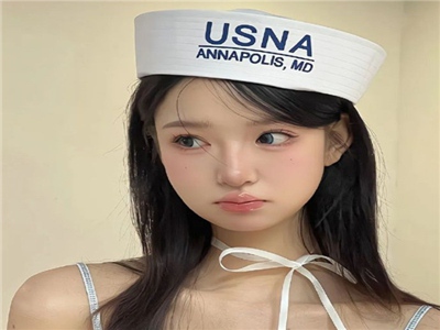 他在车里吸我花蕊,车内惊现吸烟恶行，道德底线何在？-2